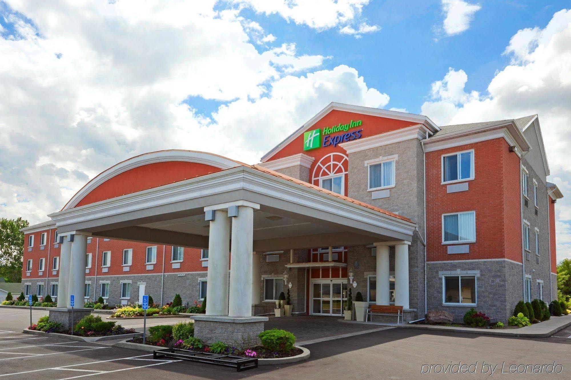 Holiday Inn Express Hotel & Suites 1000 Islands - Gananoque By Ihg Exteriér fotografie