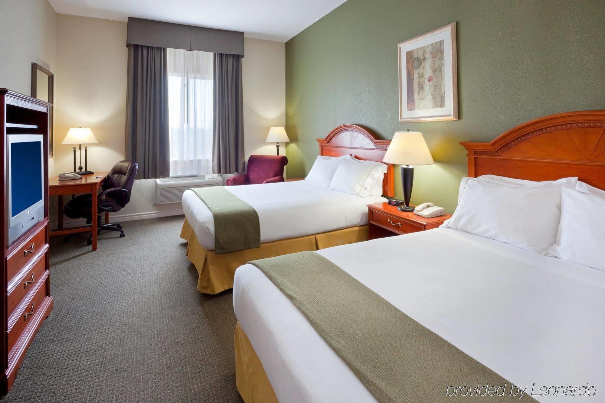 Holiday Inn Express Hotel & Suites 1000 Islands - Gananoque By Ihg Exteriér fotografie